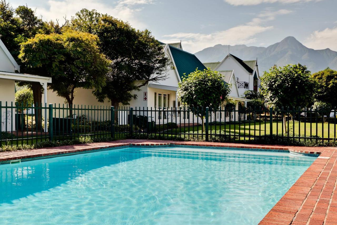 Protea Hotel By Marriott George King George Exterior foto